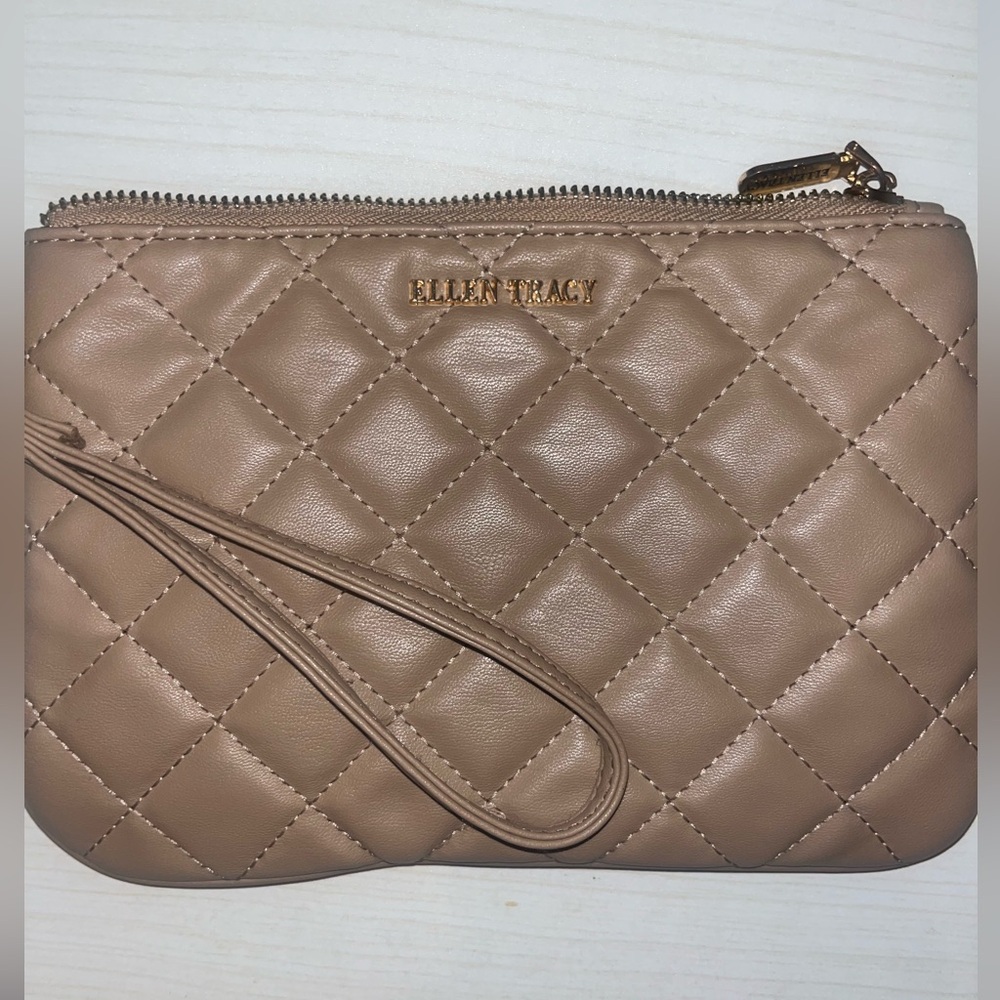 Ellen Tracy wristlet